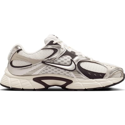 Nike V5 RNR Sneakers Heren - Zwart - Maat 44.5 - Mesh/Synthetisch
