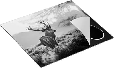 Chefcare Inductie Beschermer Hert in Bos tijdens de Zonsopkomst - Zwart Wit - 60x50 cm - Afdekplaat Inductie - Kookplaat Beschermer - Inductie Mat