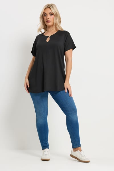 Yours Zwarte Getextureerde Top Met Keyholedetail Size 42