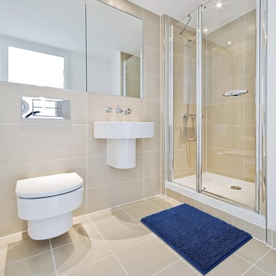 Hoogpolige antislip badmat 50 x 80 cm – machinewasbare en waterabsorberende badmat voor badkuip, douche en badkamer