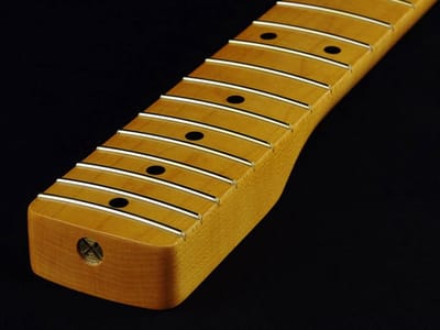 Allparts SMNFC – Stratocaster® hals, esdoorn, 10 radius, nitro finish, 21 tall frets