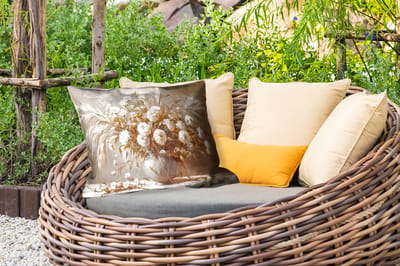 Buitenkussens - Tuin - Bloemen - Vaas - Stilleven - Beige - 50x30 cm