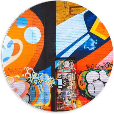 Forex Wandcirkel - Graffiti versierde Muur - 70x70cm Foto op Wandcirkel (met ophangsysteem)
