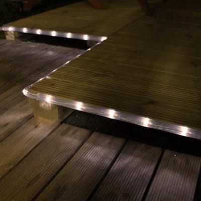 Solar lichtsnoer buiten 'Rope' - 10 meter - Warm wit licht (3000K) - 12 lumen - IP44 - 2 lichtstanden - tot 16 uur brandduur - Solar tuinverlichting - Met los zonnepaneel