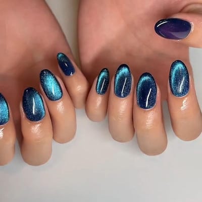 JHUBERS- Kunstnagels 24 Stuks - Katzenaugen Design - Korte Ovale Plaknagels - Herbruikbare Gelkleefstof - Hoogwaardig Acrylmateriaal - Glans Donkerblauw