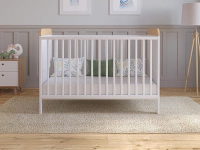 Babybed 60x120 cm met matras - Meegroeiend kinderbed voor baby en peuter