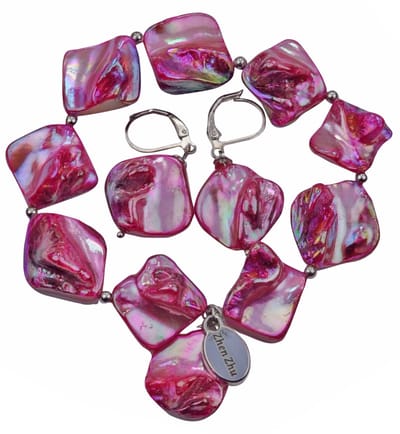 Parelmoeren armband set Shell AB Pink - armband + oorbellen - pink - parelmoer - edelstaal - elastisch armband - oorhangers - sieraden zakje - cadeau voor haar - kerst cadeau - Moederdag cadeau