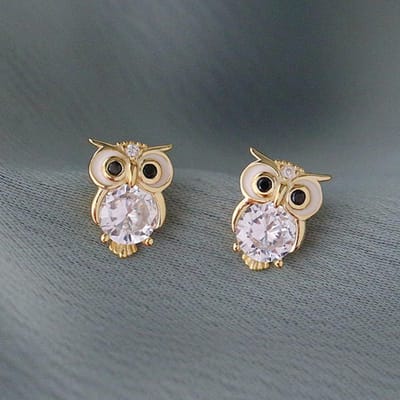 Huitan Goudkleurige Uil Oorbellen Grappige Leuke Nachtuil Oorbellen Vrouwen voor Dansfeest Leuk Meisjescadeau Luxe CZ Oor Sieraden black