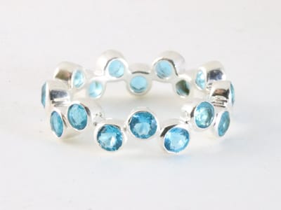Zware zilveren ring met blauwe topaas - maat 19