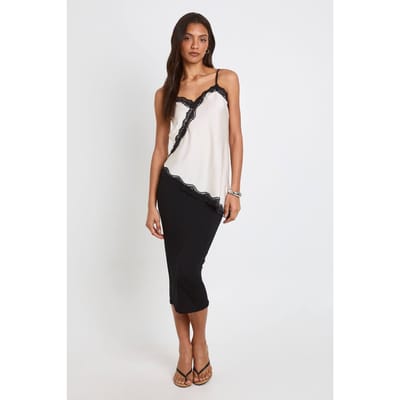 boohoo Dames Lange Basic Effen Zwarte Midi-rok Met Hoge Taille | Maat: 36