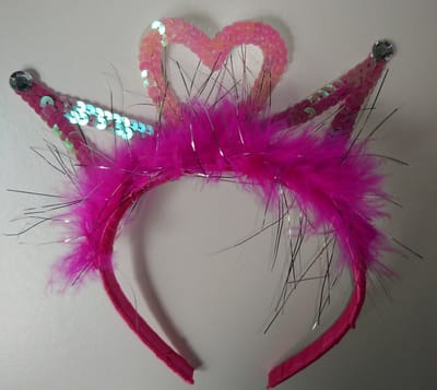 tiara met marabou - hart - pailletten