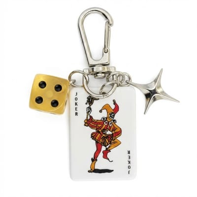 Wit gele sleutelhanger joker speelkaart – poker sleutelhanger met dobbelsteen en ster hanger – metalen keychain met clip – decoratieve sleutelhanger voor sleutels, tas of rugzak