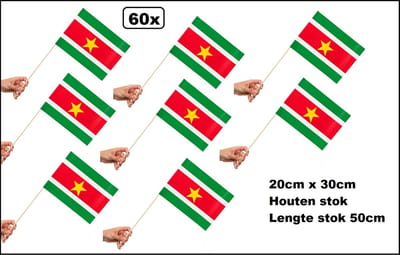 60x Luxe Zwaaivlaggetjes op stok Suriname 20cm x 30cm - lengte stok 50cm - Zwaai vlaggetjes thema feest voetbal festival uitdeel