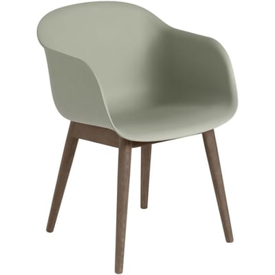 Muuto Fiber Armleunstoel - houten onderstel - dusty green / onderstel donkerbruin