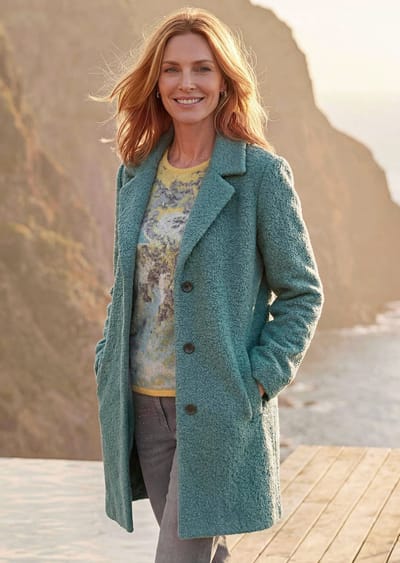 Rechte mantel van zacht bouclé - grijsgroen - Gr. 19 van Goldner Fashion