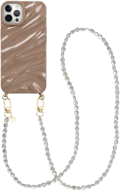 xoxo Wildhearts Glaze Cord Case Taupe - Geschikt voor iPhone 12 Pro Max - Pearlfection - Lang koord - Glimmend siliconen telefoonhoesje met plooien - Dream hoesje met koord - Parelketting - Telefoonkoord