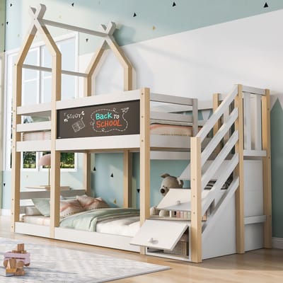 MEUNIQ Stapelbed 90x200 cm in boomhutdesign met trapkast, opbergruimte, krijtbord en uitvalbeveiliging voor de kinderkamer, wit en naturel