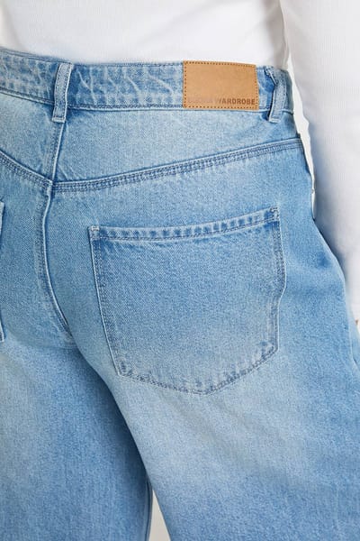 boohoo Dames Plus Mid Waist Loose Fit Skater Jeans | Bleach Wash | Maat: 16