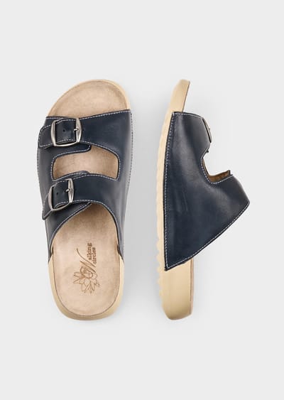 Leren sandaaltjes met metalen gespen - marine - Gr. 36 van Goldner Fashion