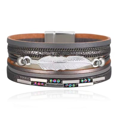 Deja Armband zilverkleurig grijs met veer en strass