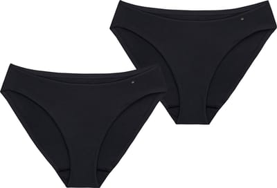 Triumph Tai-Slip Body Make-Up Essentials