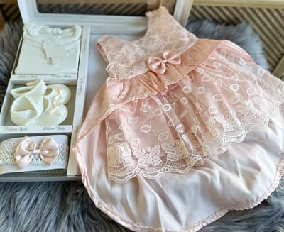 Baby jurk - doopjurk - doopkleding -dooppakje- doopschoentjes- pasgeboren baby jurk -zalmroze feestjurk