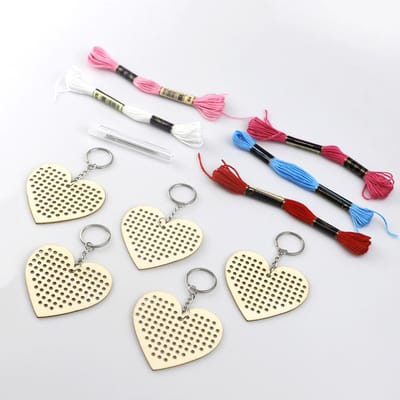 5 Stuks Houten Hart met Kleurige Borduur garens DIY Knutselpakket Huisdecoratie Kruissteek Sleutelhanger 1 kit white