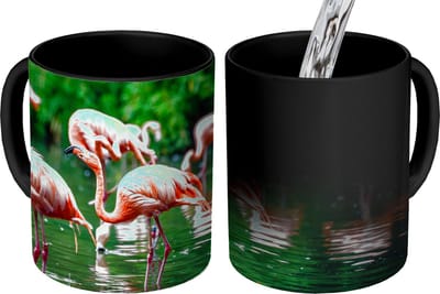 Magische Mok - Foto op Warmte Mokken - Koffiemok - Flamingo - Tropisch - Vogel - Water - Roze - Magic Mok - Beker - 350 ML - Theemok