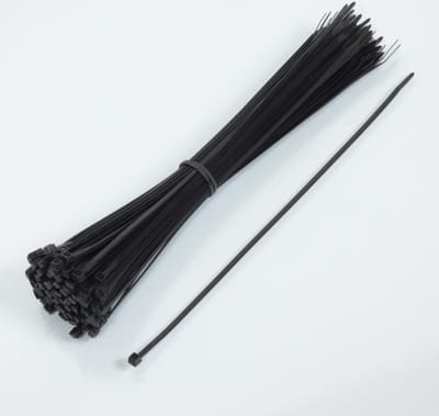 100 Gekartelde zwarte nylon klem 3.6x300 rilsan voor motor scooter quad fietsen
