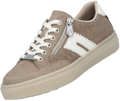 Sneakers met veters