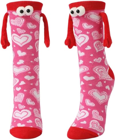 Love Socks - Roze Sokken met Hartjes, Ogen en Magnetische Handjes - Dames maat 35-40 - Valentijn/Liefde/Grappig