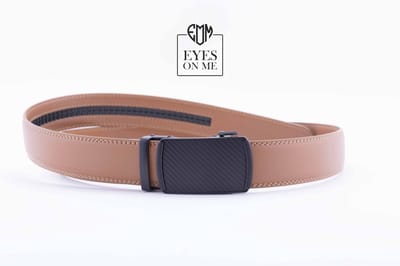 Lichtbruine lederen riem zonder gaatjes met automatische gesp voor heren ( Model L164 )