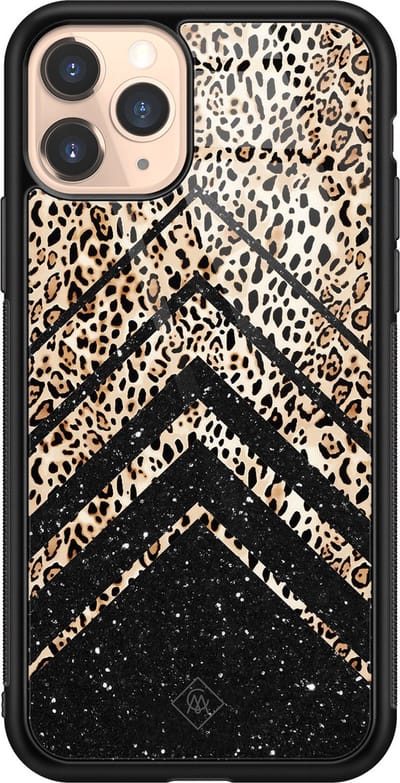 Casimoda® hoesje - Geschikt voor iPhone 11 Pro - Chevron Luipaard - Luxe Hard Case Zwart - Backcover telefoonhoesje - Bruin/beige