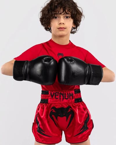 Venum Inferno Kids Muay Thai Shorts Rood Zwart - 10 Jaar