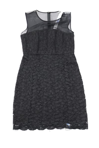 DVF Nisha jurk in zwart kant met mouwloze illusie-details