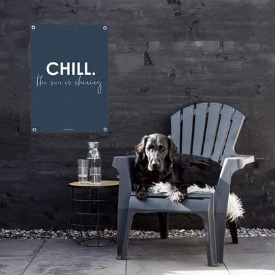 MOODZ design | Tuinposter | Buitenposter | Chill, the sun is shining | 50 x 70 cm | Blauw