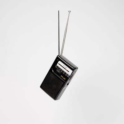 INHEIM® SCOUT – Compacte AM/FM Noodradio op AA-batterijen - Lichtgewicht & betrouwbaar - Voor Noodsituaties, Kamperen en Noodpakket