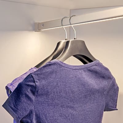 Eleganca Kledingstang LED Verlichting - 90 cm - Bewegingssensor Linkerkant - Kledingroede - Garderobestang - Aluminium - Zilver