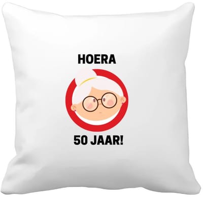 Akyol - hoera 50 jaar! vrouw Kussen hoes - 49+1 - mensen die 50 zijn geworden - 50 jaar sarah cadeau - jubileum vrouw - verjaardags - grappige tekst - jarig - verjaardag - 40 bij 40 cm