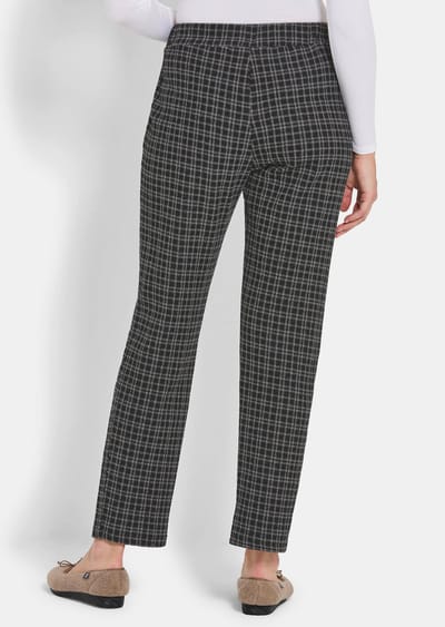 Behaaglijke vrijetijdsbroek - zwart / wit / geruit - Gr. 19 van Goldner Fashion