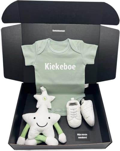 Kraamcadeau baby - romper, muziekmobiel en babyschoentjes - keuze uit verschillende sneakers - Kan ook rechtstreeks als cadeau worden vertuurd - kraamkado unisex - babyshower
