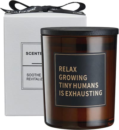 Lavendel Geurkaars - Grappig Cadeau voor Nieuwe Moeders en Ouders - Perfect voor Babyshowers en Moederdag