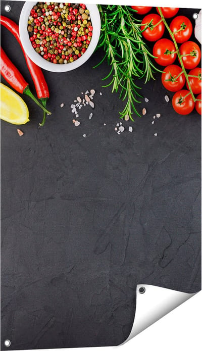 Gards Tuinposter Kruiden met Groenten op een Zwarte Plaat - 60x90 cm - Tuindoek - Tuindecoratie - Wanddecoratie buiten - Tuinschilderij