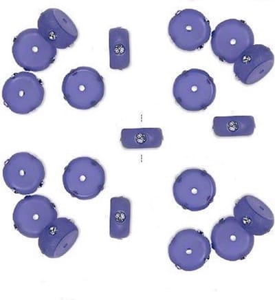 Frosted paarse resin kralen, rondellen 10x5mm, met light amethyst Swarovski chatons. Per 20 stuks