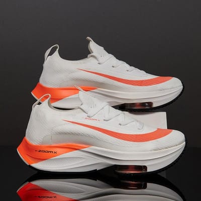 Nieuwe Heren Hardloopschoenen Ademend Outdoor Sportschoenen Lichtgewicht Sneakers voor heren Comfortabel Atletisch Trainingsschoeisel 43 wit