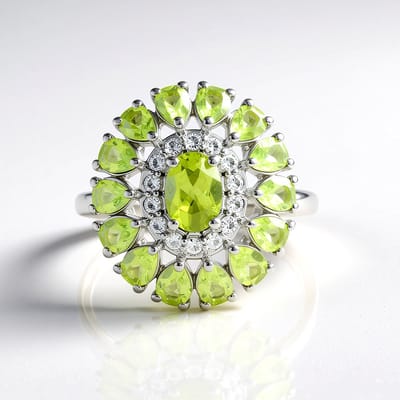 Cavill - Zilveren Peridoot Ring - 925 Sterling Zilver Platina Geplateerd - 3,262 Ct Peridoot Ovaal en Peervormig - Elegante Olijfgroene Sieraden