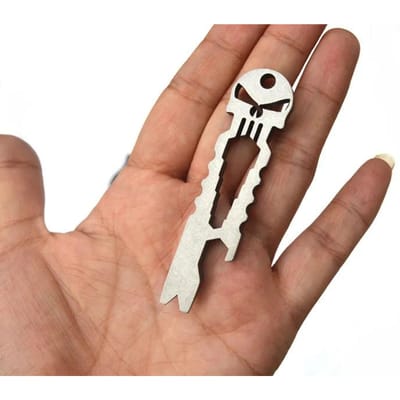 Roestvrijstalen Schedel Breekijzer Sleutelhanger EDC Draagbaar Buiten Multifunctioneel Gereedschap Flesopener Moersleutel Nageltrekker Draagbaar Gereedschap beige