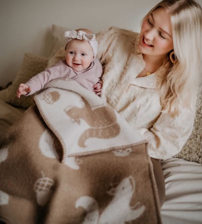 Wollen ledikantdeken - 100% wol - Pure Baby Love - 130x90cm - coffee eekhoorntjes