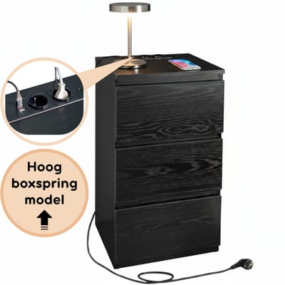 Casamoda Extra Hoog Nachtkastje voor Boxspring - H70 x B40 x D35 cm - 3 Lades - Stopcontact met 1x USB-C en 1x USB-A - Draagkracht 45 kg - Moderne Bijzettafel - Zwart