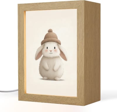 Nachtlampje 15x20 cm - Kinder lampje - Konijn - Muts - Oren - Beige - Tafellamp kinderkamer - Slaapkamer lamp - Bedlamp kinderen - Kinderlampje stopcontact - Wandlamp babykamer - Nachtlampjes